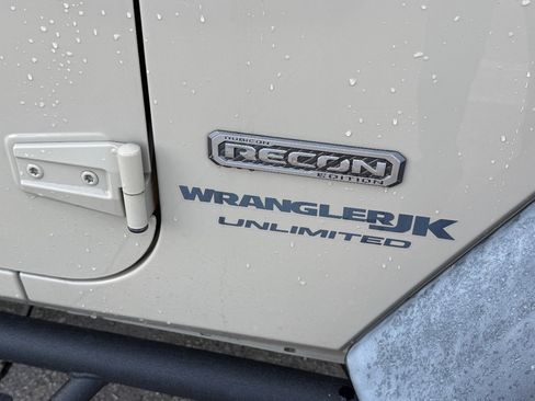 Used 2018 Jeep Wrangler Unlimited Rubicon AWD/4WD image 27
