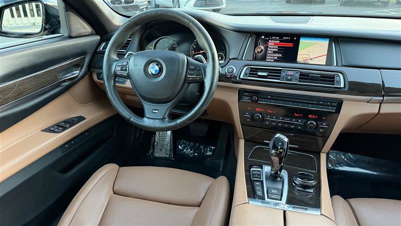 Used 2015 BMW 750i xDrive AWD/4WD image 18