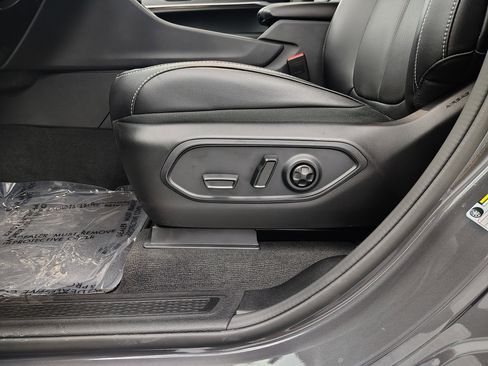 New 2025 Jeep Grand Cherokee L Limited w/ Luxury Tech Group II image 21