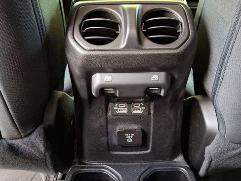 Used 2021 Jeep Gladiator Sport AWD/4WD image 11