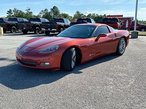 Used 2005 Chevrolet Corvette Coupe w/ Preferred Equipment Group RWD image 1