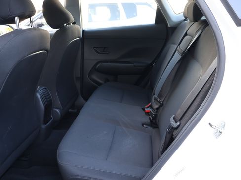 Used 2024 Hyundai Kona SE image 15