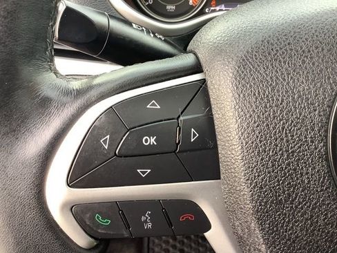 Used 2015 Jeep Cherokee Trailhawk w/ Comfort/Convenience Group image 29