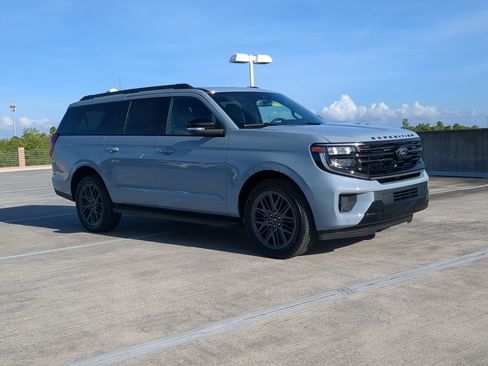 New 2026 Ford Expedition Max Platinum w/ Stealth Appearance Package AWD/4WD image 41