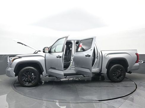 New 2026 Toyota Tundra SR5 AWD/4WD image 32
