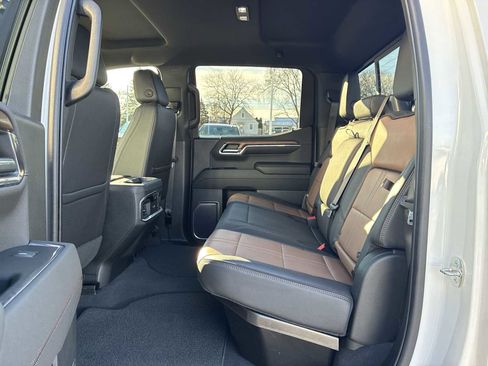 Used 2023 Chevrolet Silverado 1500 High Country image 31