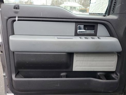 Used 2012 Ford F150 XLT w/ XLT Chrome Pkg image 19