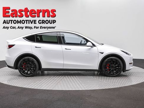 Used 2022 Tesla Model Y Long Range AWD/4WD image 4