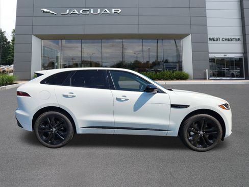 Used 2024 Jaguar F-PACE R-Dynamic S image 4