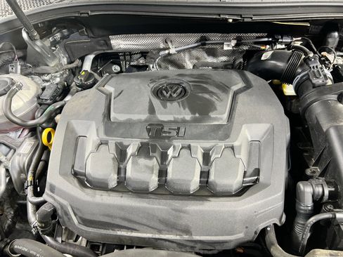 Used 2022 Volkswagen Tiguan SEL R-Line image 30