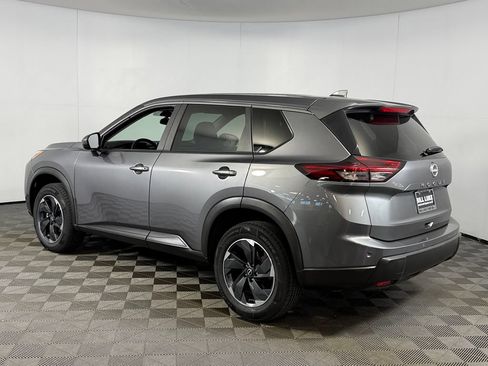 Used 2025 Nissan Rogue SV FWD image 10