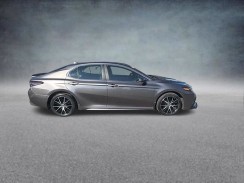 Used 2024 Toyota Camry SE AWD/4WD image 7