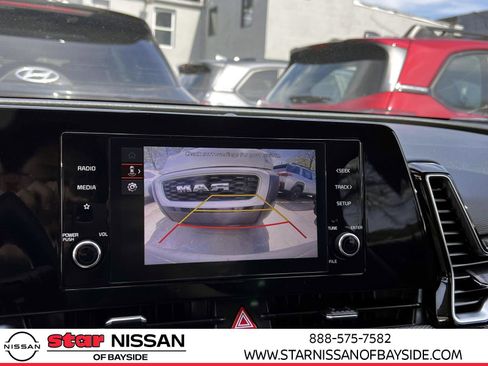 Used 2023 Kia Sportage LX image 25