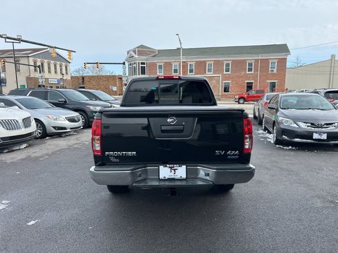 Used 2019 Nissan Frontier SV image 4