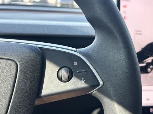 Used 2026 Tesla Model Y AWD image 16