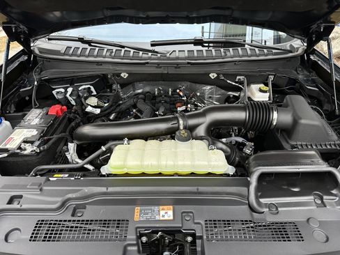 Used 2025 Ford Expedition Platinum w/ Stealth Appearance Package image 16