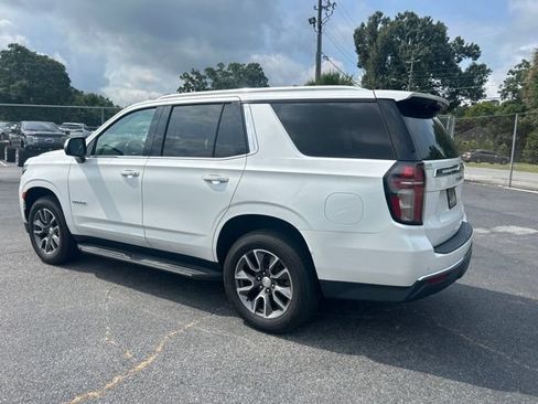 Used 2022 Chevrolet Tahoe LT w/ Luxury Package RWD image 3