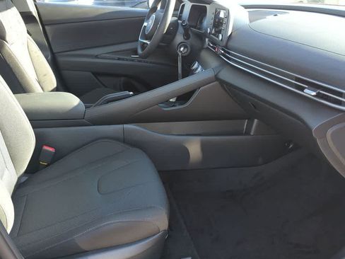 New 2026 Hyundai Elantra SE FWD image 22