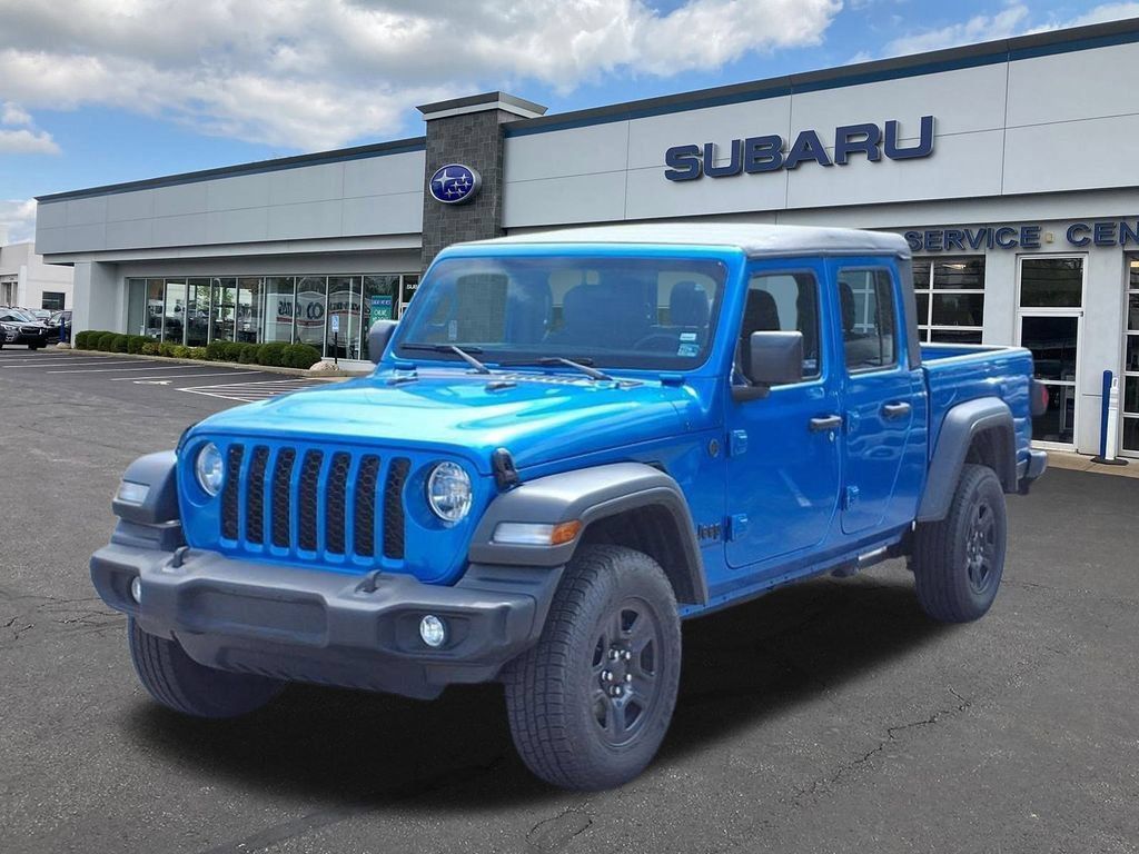 Used 2022 Jeep Gladiator Sport w/ Trailer Tow Package AWD/4WD image 2