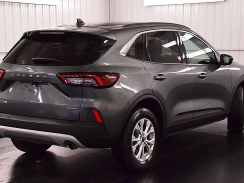 Used 2023 Ford Escape Active w/ Tech Pack #1 AWD/4WD image 8