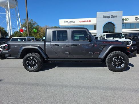 New 2026 Jeep Gladiator Rubicon w/ Safety Group AWD/4WD image 4