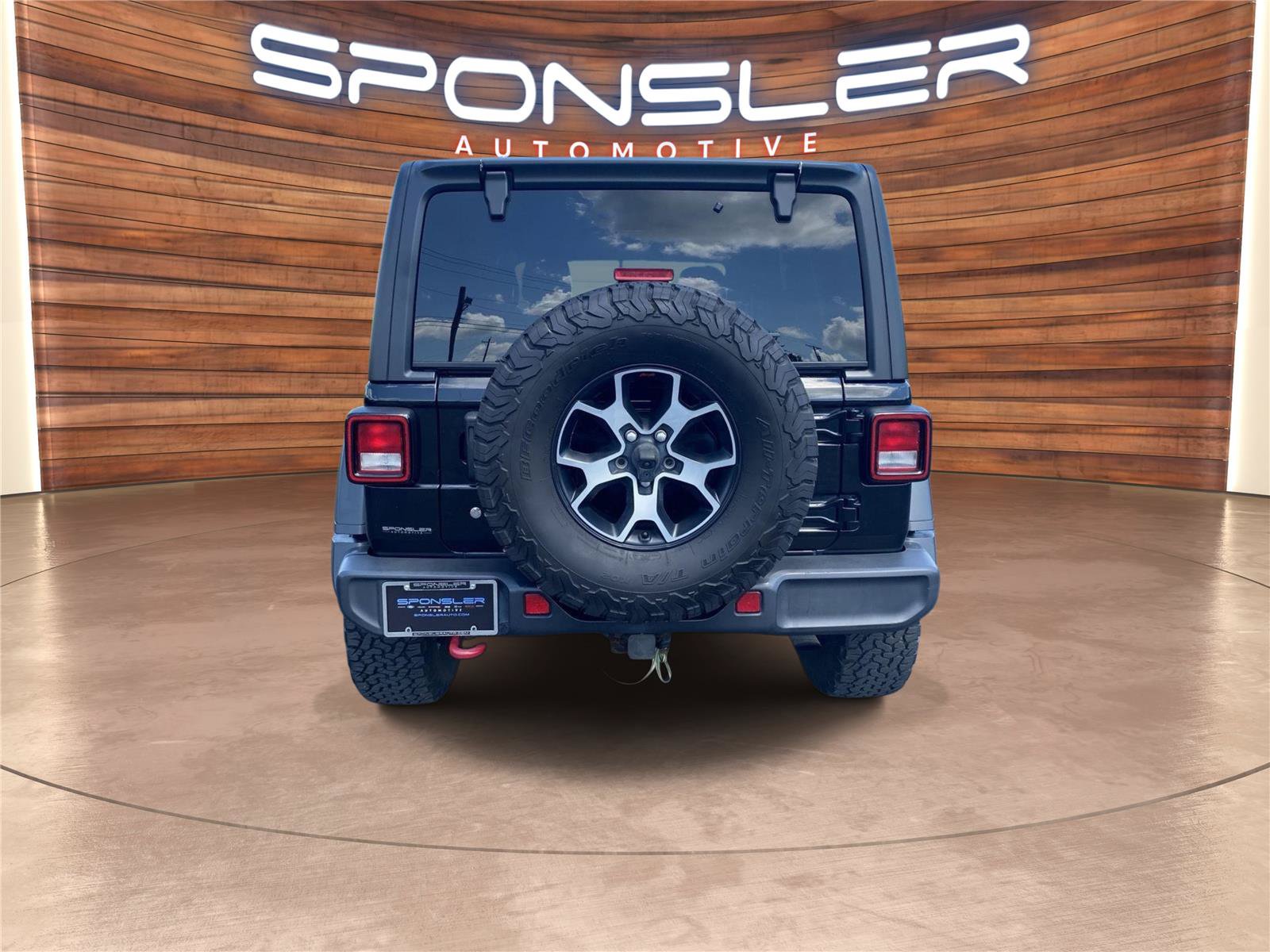 Used 2019 Jeep Wrangler Unlimited Rubicon w/ Cold Weather Group AWD/4WD image 6