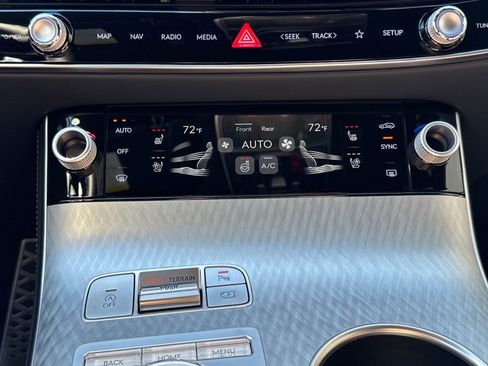 New 2026 Genesis GV70 2.5T Sport Prestige image 9