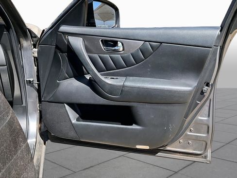 Used 2014 INFINITI QX70 AWD w/ Premium Package image 25