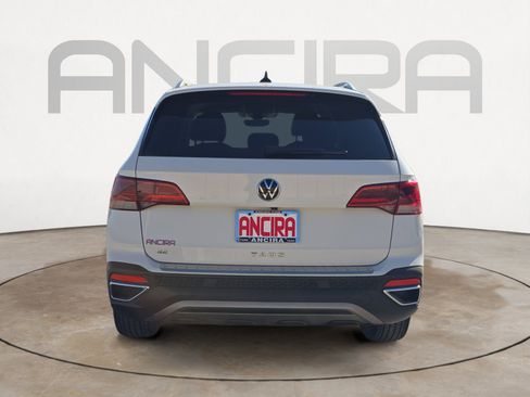 Used 2023 Volkswagen Taos SE image 9