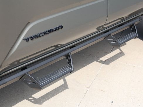 New 2025 Toyota Tacoma TRD Off-Road image 13