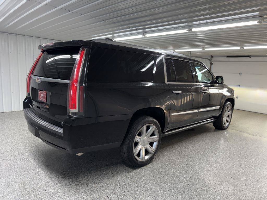 Used 2018 Cadillac Escalade ESV Premium Luxury AWD/4WD image 7