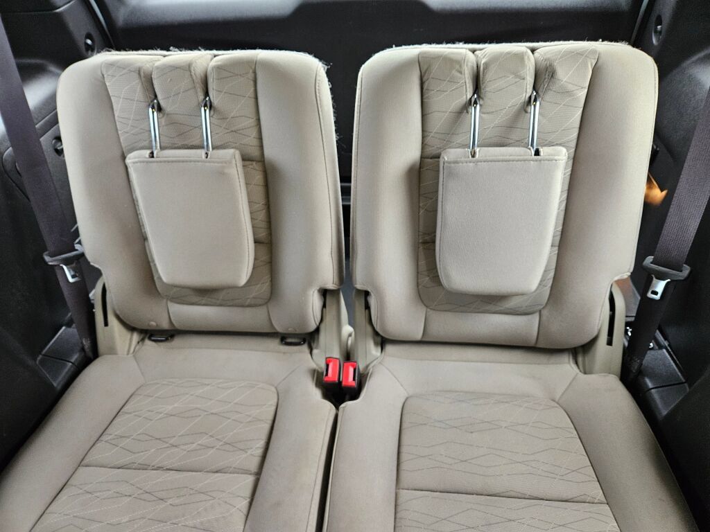 Used 2015 Ford Explorer FWD image 12