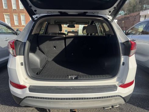 Used 2017 Hyundai Tucson Limited image 8