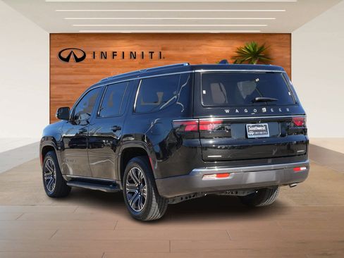 Used 2022 Jeep Wagoneer Series III w/ Convenience Group I image 5