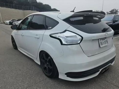 Used 2018 Ford Focus ST w/ Equipment Group 401A image 25