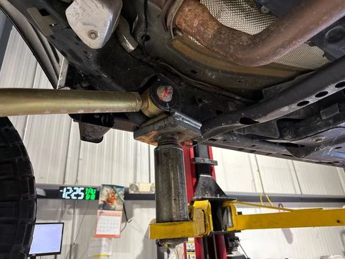 Used 2023 Jeep Gladiator Rubicon w/ Cold Weather Group AWD/4WD image 15