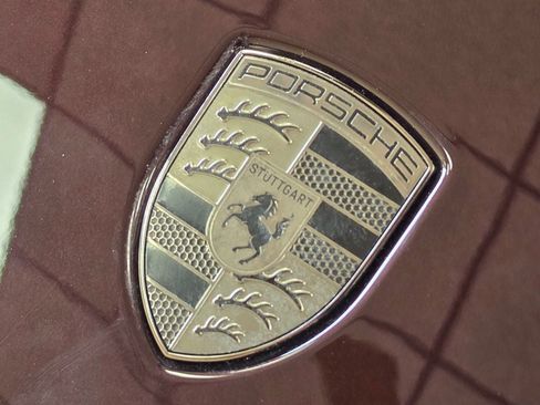 Used 2025 Porsche Macan Turbo Electric AWD/4WD image 4