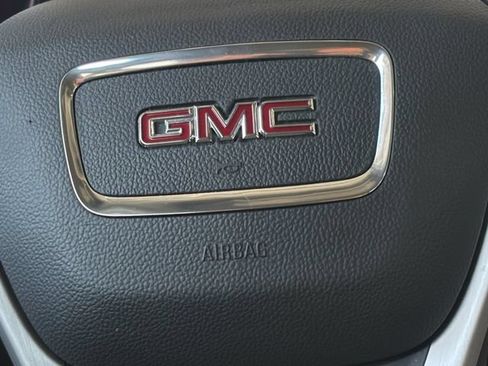 Used 2024 GMC Terrain SLE FWD image 13
