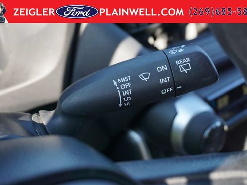 Used 2021 Toyota RAV4 LE AWD/4WD image 25