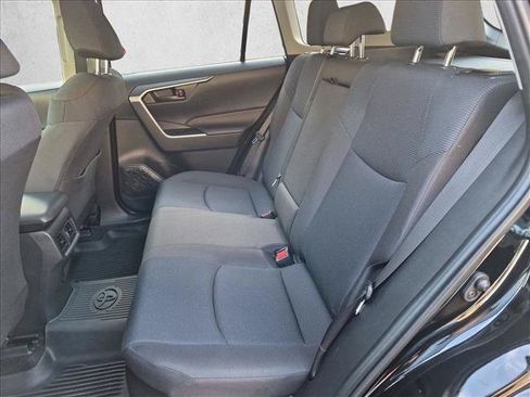 Used 2024 Toyota RAV4 LE AWD/4WD image 18