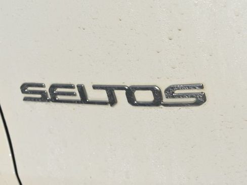 Certified 2024 Kia Seltos SX w/ SX Sunroof Package AWD/4WD image 14