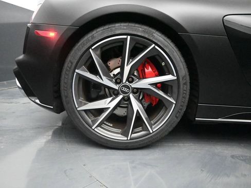 Used 2021 Audi R8 V10 w/ Premium Package image 16