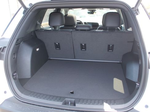 New 2026 Chevrolet Equinox RS w/ Convenience Package III AWD/4WD image 18