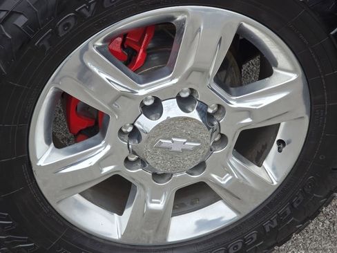 Used 2019 Chevrolet Silverado 2500 LTZ image 14