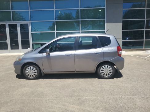 Used 2007 Honda Fit image 3