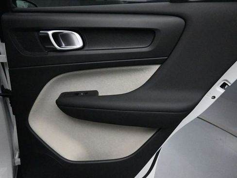 New 2026 Volvo XC40 B5 Plus w/ Protection Package Premier image 28