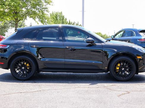 Used 2020 Porsche Macan w/ Premium Package Plus AWD/4WD image 27