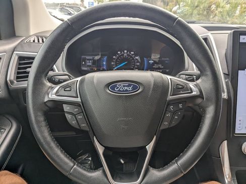 Used 2022 Ford Edge Titanium image 27