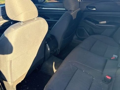 Used 2022 Nissan Altima 2.5 SV w/ SV Premium Package image 10