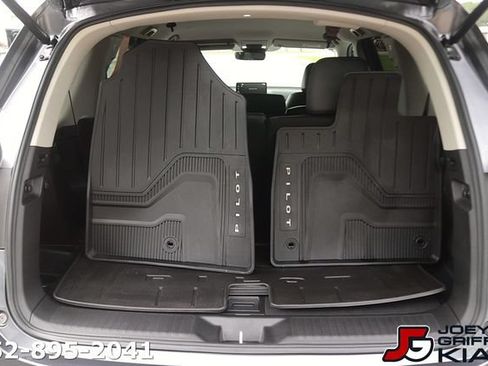 Used 2025 Honda Pilot EX-L image 16